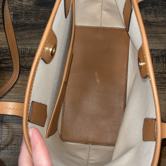 Michael Kors Jane Large Canvas Tote Bag. - Picture 9 of 11